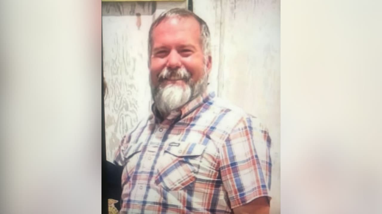 ¿Lo has visto? Buscan a maestro de Alvin ISD reportado como desaparecido al sureste de Houston