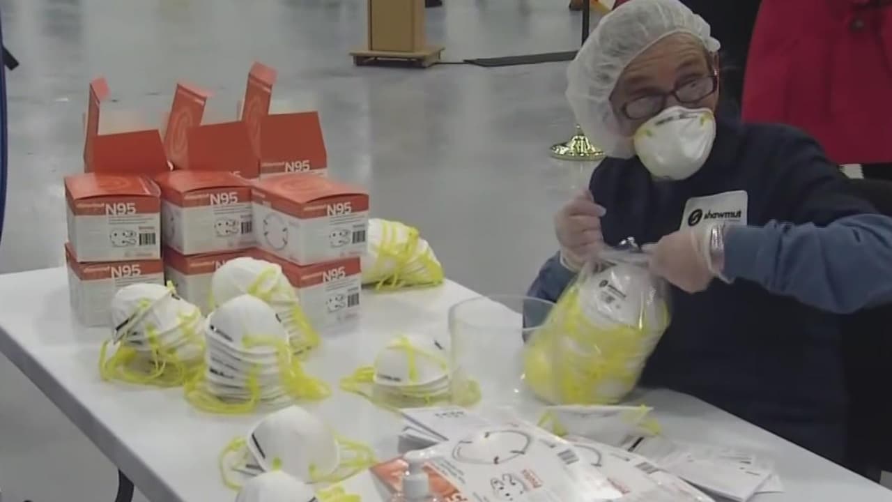 El gobierno federal anuncia que enviará millones de mascarillas KN95