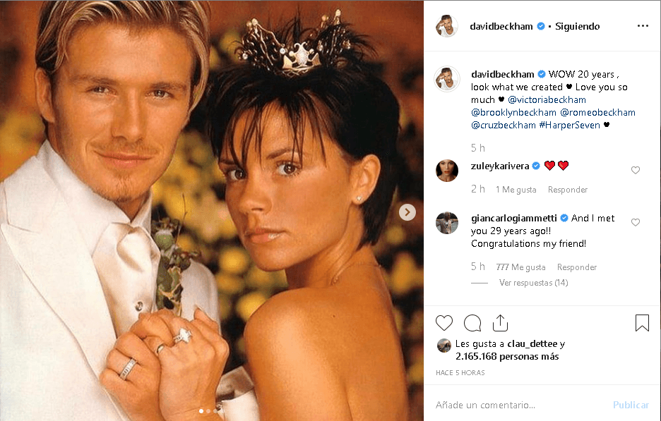 Tanto David como Victoria compartieron con sus seguidores de Instagram algunas imágenes de su noviazgo y la boda que tuvieron en 1999.