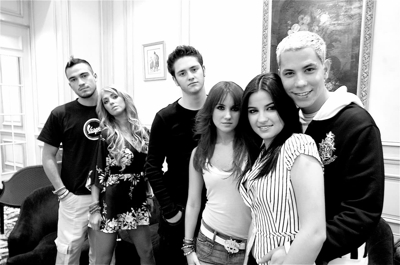 Actualmente la intérprete de 'Me hipnotizas' tiene solo buenos deseos para cada uno de los exintegrantes de RBD.