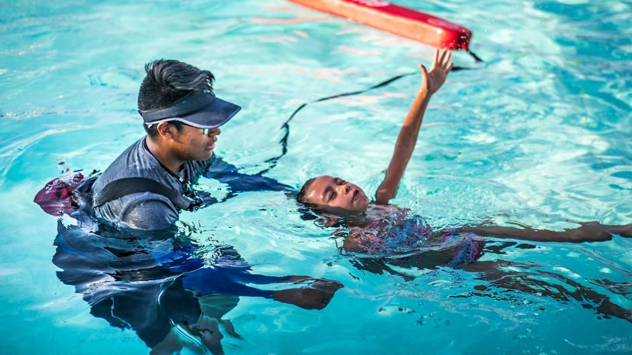 <b>Encanto Pool</b>
<br>Abierto de lunes a jueves, sábados y domingos de 12 p.m. a 6 p.m. Viernes cerrado.
<a href="https://goo.gl/maps/pSGukF4gmco" target="_blank">2125 N. 15th Avenue.</a> Teléfono: 602-261-8732. Niños gratis. Adultos $3.