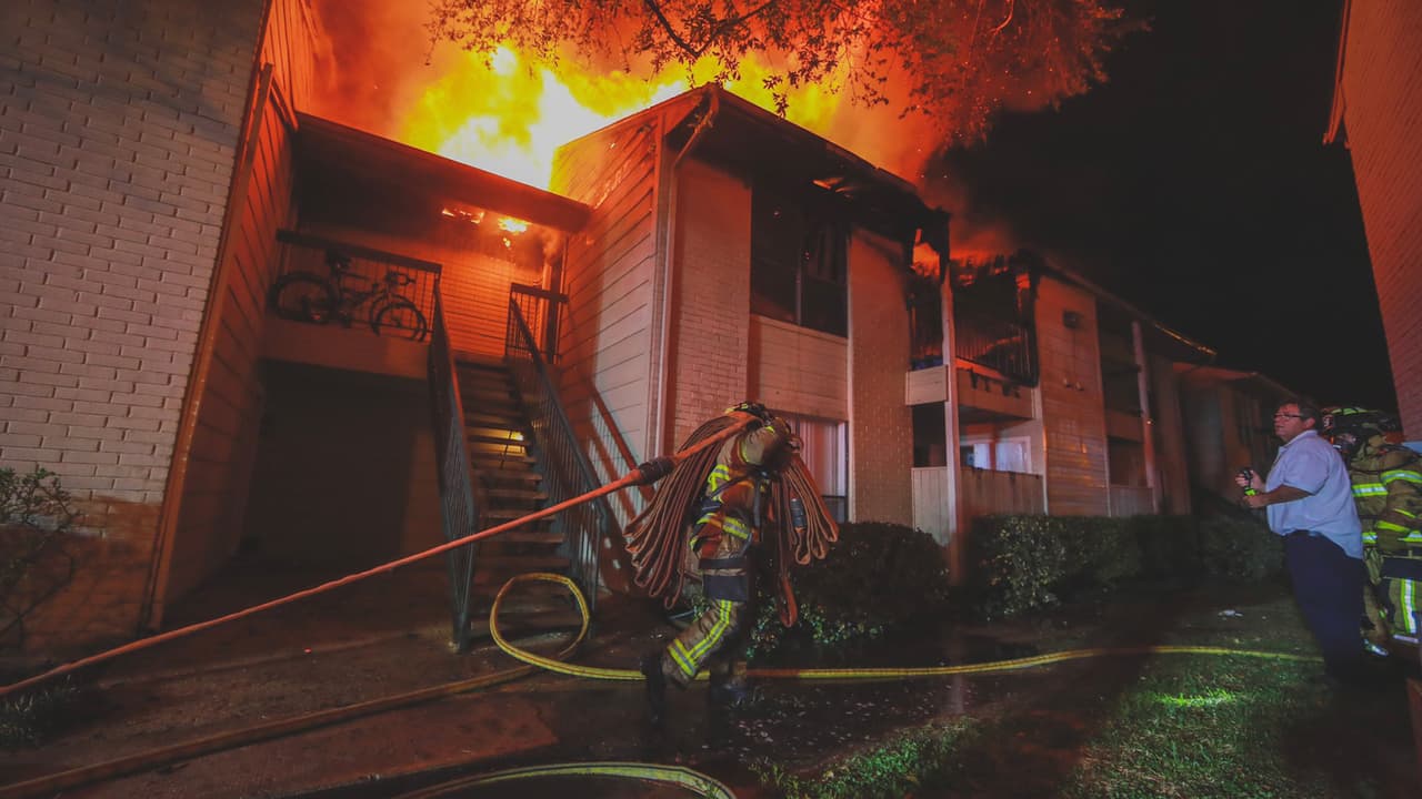 La emergencia se registró la madrugada del lunes en 
<a href="https://www.colonieslanding.com/" target="_blank">Colonies Landing Apartments</a>, un complejo residencial ubicado en la cuadra 15500 de Kingfield Drive, al noroeste de 
<a href="https://www.univision.com/temas/houston">Houston</a>.