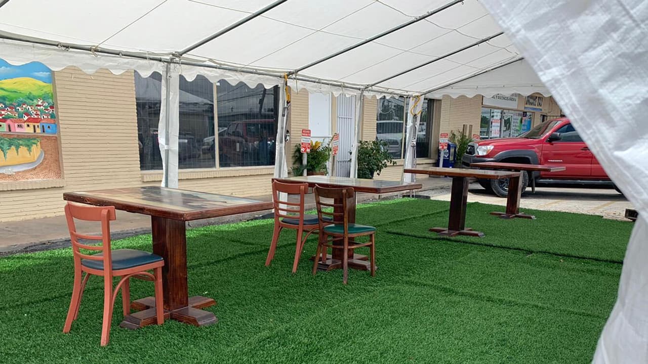 “Están sirviendo a menos clientes y usando menos espacios en sus estacionamientos. Estamos tratando de desarrollar este programa que les permita servir a más personas si están usando menos espacios”, dijo David Fields.