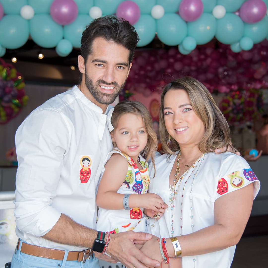 Sobre ello, la madre de la pequeña Alaïa afirmó en una entrevista que concedió a Univison, en un evento realizado por la revista People en Español en marzo pasado: "Escogimos un día. No sabemos si vamos a encontrar lugar para ese día, pero tenemos un día que ya nos gusta y que pensamos es el día ideal”.