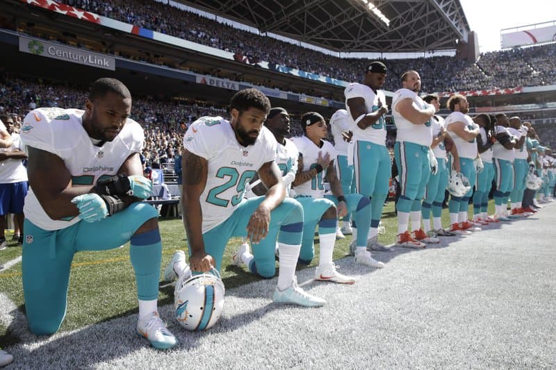 Los Miami Dolphins castigarán a los jugadores que protesten durante el himno nacional