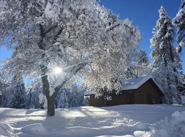 El Niño trae uno de los fines de semanas más blancos en años al sur de California