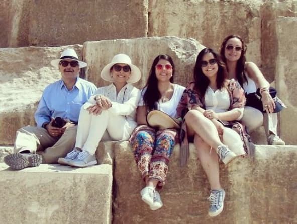 Ahora el intérprete de Ludoviquito está a un paso de ser parte de la familia de la política mexicana.