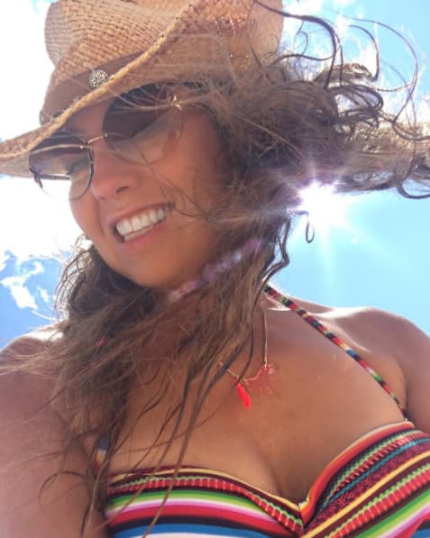 Thalía amaneció como una dulce "zorrita" 