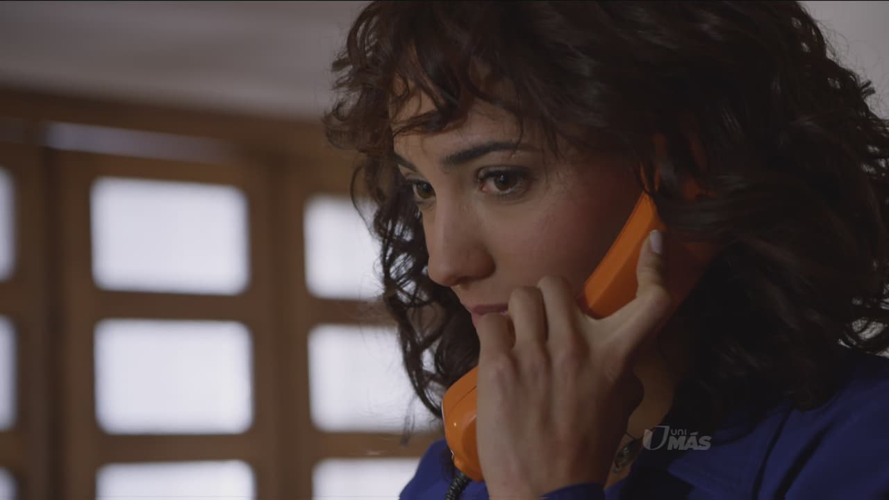 Ella está destrozada.