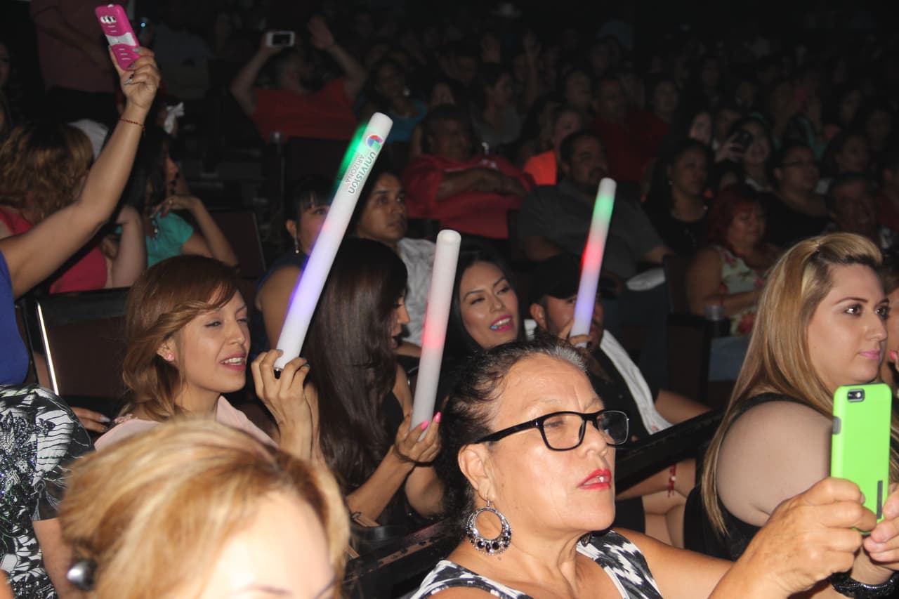 Jesús Mendoza es un talento sinaloense que va creciendo en popularidad, y los fans no se resistieron a sus corridos en este Concierto Privado de la 105.9 y Univisión Arizona, exclusivo para los fans de las estaciones de la familia Univisión.