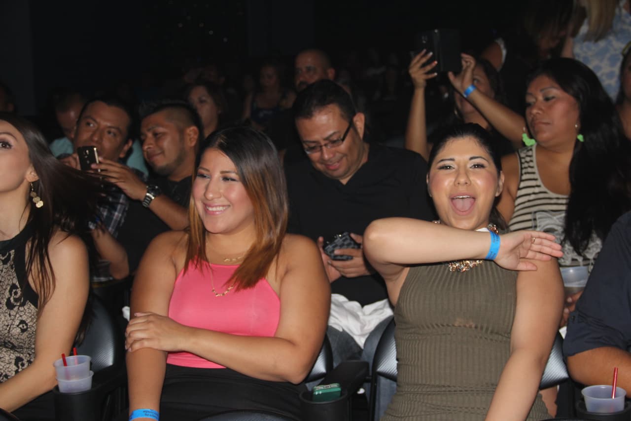 Jesús Mendoza es un talento sinaloense que va creciendo en popularidad, y los fans no se resistieron a sus corridos en este Concierto Privado de la 105.9 y Univisión Arizona, exclusivo para los fans de las estaciones de la familia Univisión.