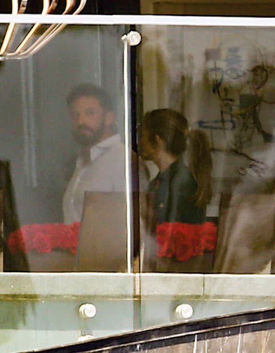 Ahora fueron captados el pasado sábado 7 de mayo al visitar una espectacular 
<b>mansión de 68 millones de dólares</b>, según datos del Daily Mail. 
<br>