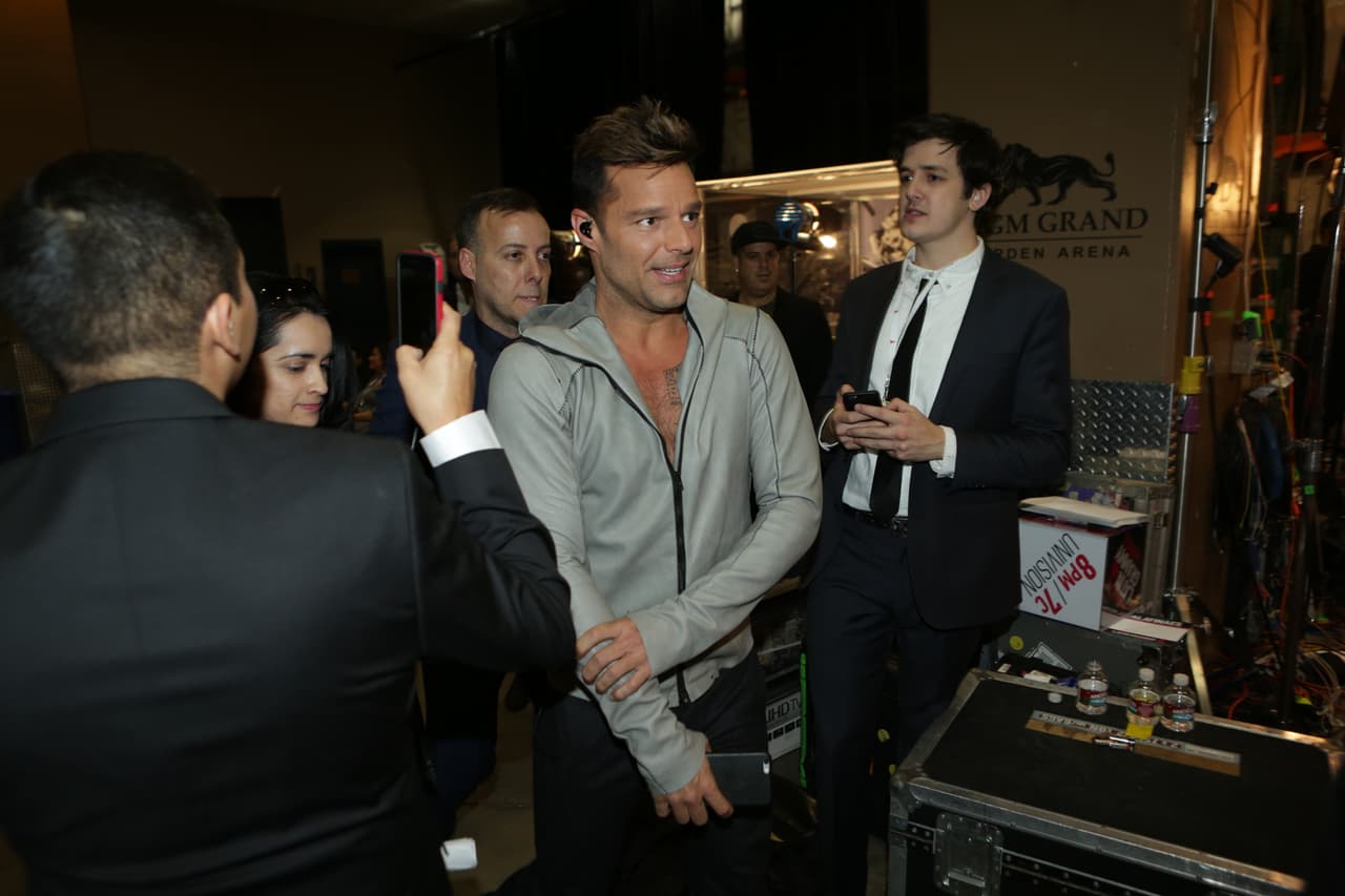 Te llevamos detrás de cámaras de esta entrega quee estuvo espectacular. Selfies, momentos in fraganti y hasta lo que no te imaginas.