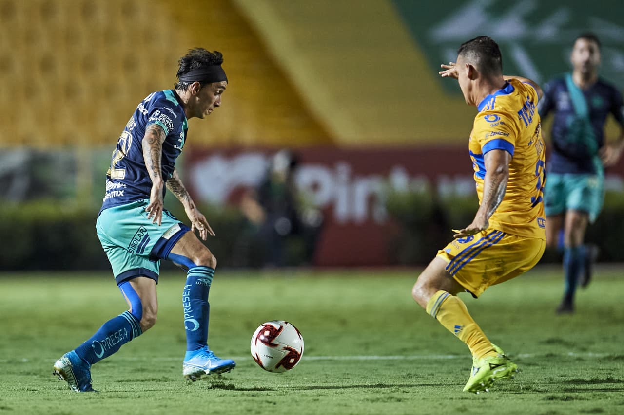 Tigres sentencia el partido en los primeros 10 minutos con goles de André-Pierre Gignac y Eduardo Vargas y al Puebla no le da tiempo de empatar y terminan cayendo 2-1.