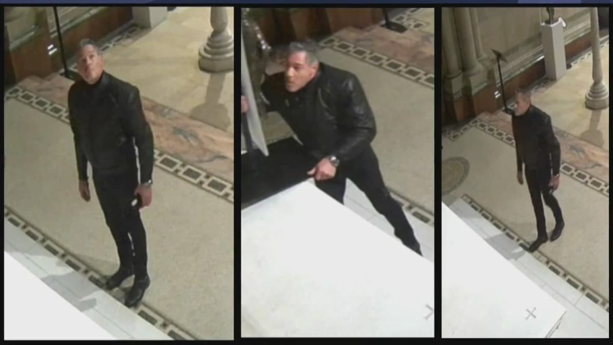 Sujeto intenta robar una estatua de la iglesia San Juan el Divino en Manhattan