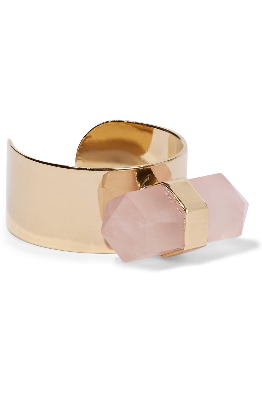 Las joyas son piezas que derriten a todas las mujeres. Busca una joya o un accesorio con piedras grandes como este anillo dorado con cuarzo, de DANIEL ESPINOSA.