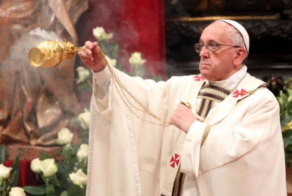 Asimismo, el Papa instó a los congregados a volver a "Galilea" para renovar, así, su fe mediante el recuerdo del sacrificio de Cristo.