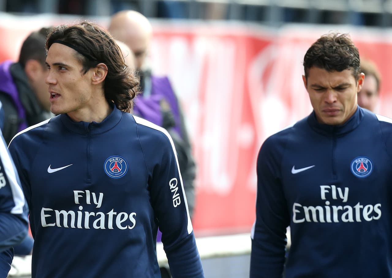 Cavani y Thiago Silva se perderán la Supercopa francesa por lesión