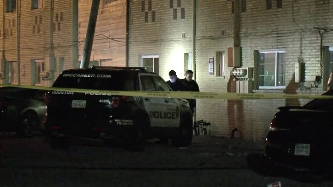 Un niño, de 4 años, dormía en uno de los cuartos del departamento y resultó ileso.