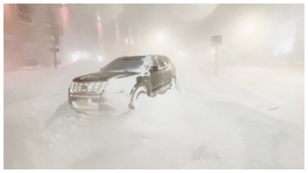 “La peor tormenta de nieve de la historia” cae sobre Buffalo y cobra tres vidas