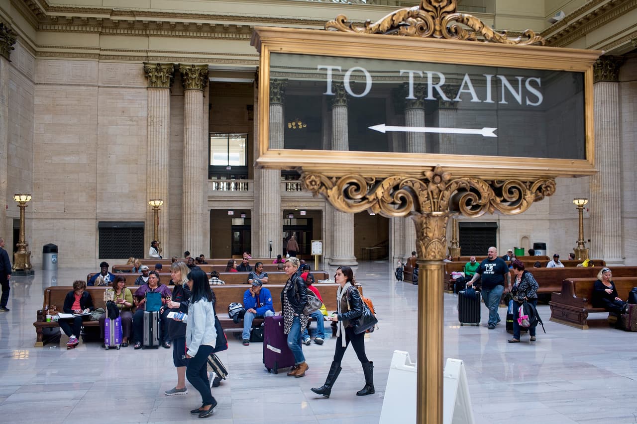 Oficiales de Amtrak dicen que los retrasos en Union Station continuarán hasta la hora pico