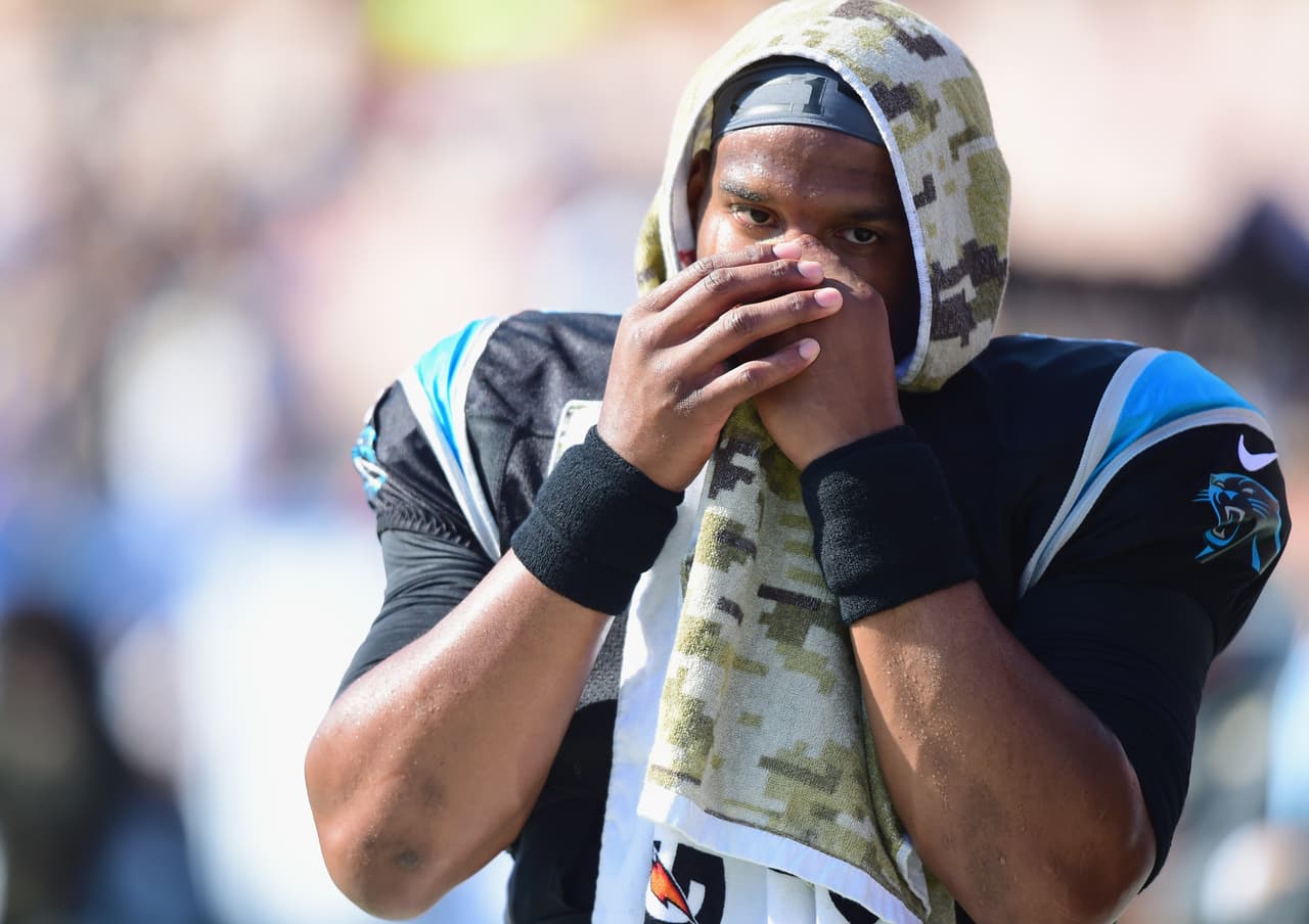 El sangrado nasal es de los más difíciles detener, pero
<a href="https://medlineplus.gov/spanish/hemophilia.html">según el Instituto Nacional del Corazón, los Pulmones y la Sangre (NHLBI)</a>,
<b>el mayor peligro de la hemofilia son las hemorragias cerebrales</b>. Un simple golpe en la cabeza puede causar hemorragias severas que requerirán atención médica inmediata para evitar consecuencias fatales.