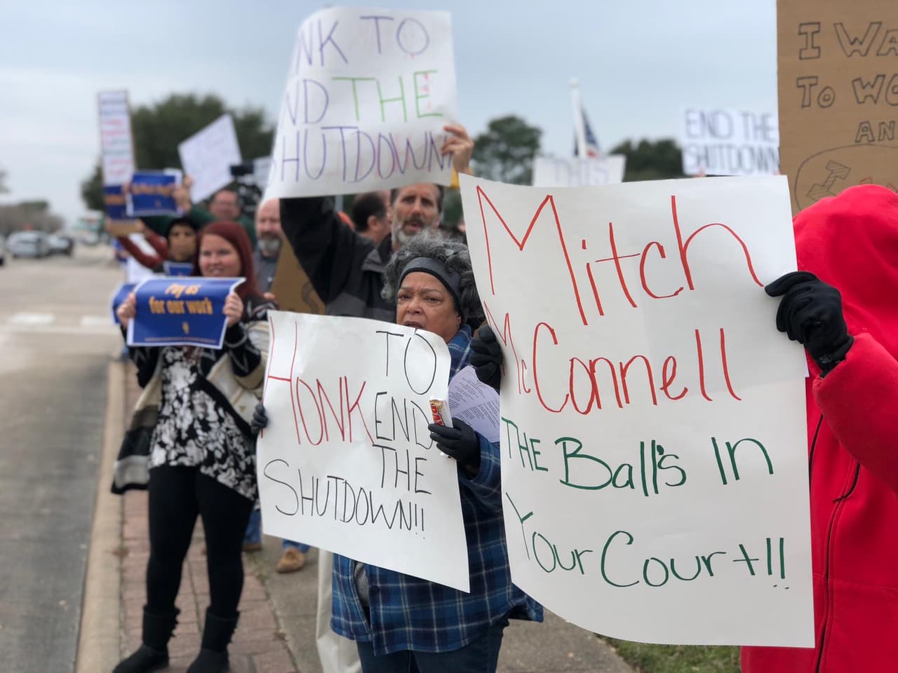 Han pasado más de 25 días sin recibir un sueldo