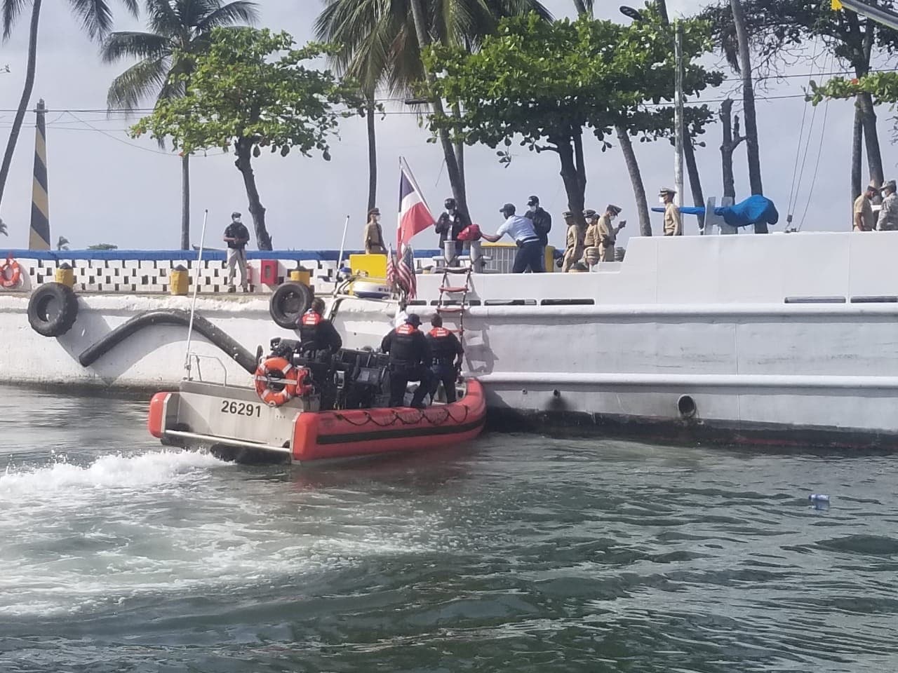 La Guardia Costera repatrió a 37 de 38 inmigrantes a la Marina de Guerra de
<a href="https://www.univision.com/temas/republica-dominicana">República Dominicana</a> entre el 3 y el 9 de julio, tras intervenir en tres viajes ilegales cerca de la costa oeste de la isla.