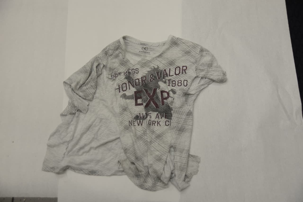 "Honory valor" decía la camisa que usaba Juan Ricardo Hernández.