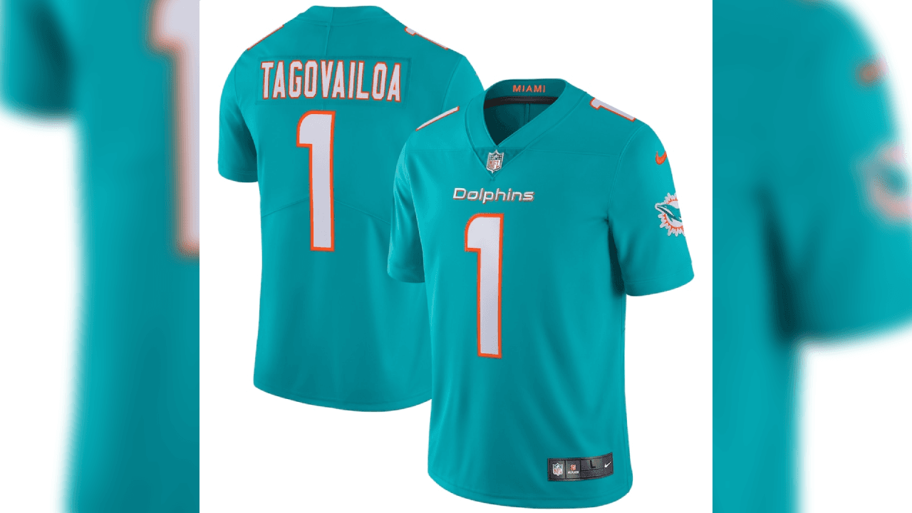 <b>1.-</b> 
<b>Tua Tagovailoa (Jersey aqua)</b>
<br>Es, en este momento, el jersey más vendido y eso que aún no juega en la NFL.