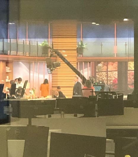 Así se ve Despierta América detrás de cámaras.