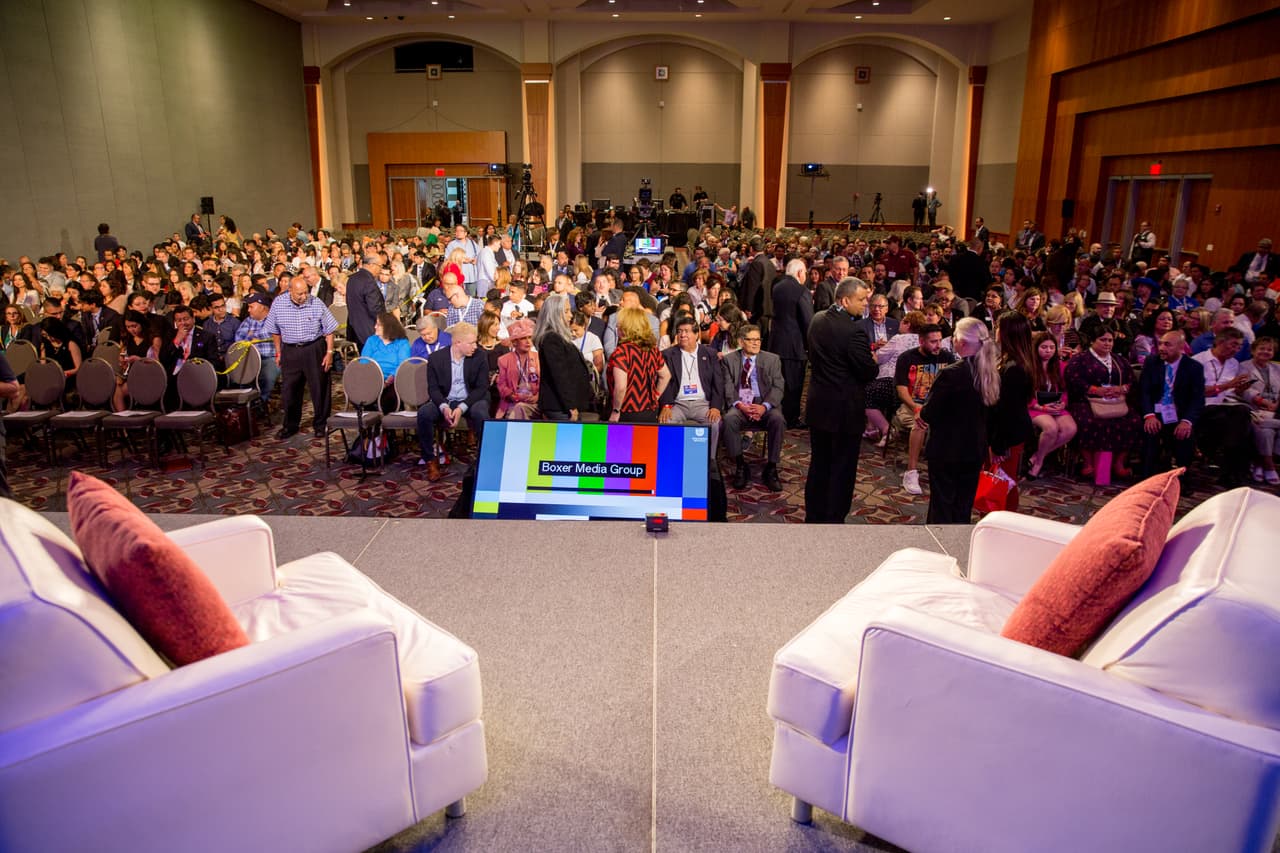 En este escenario estarán hablando los candidatos demócratas con el público
<br>