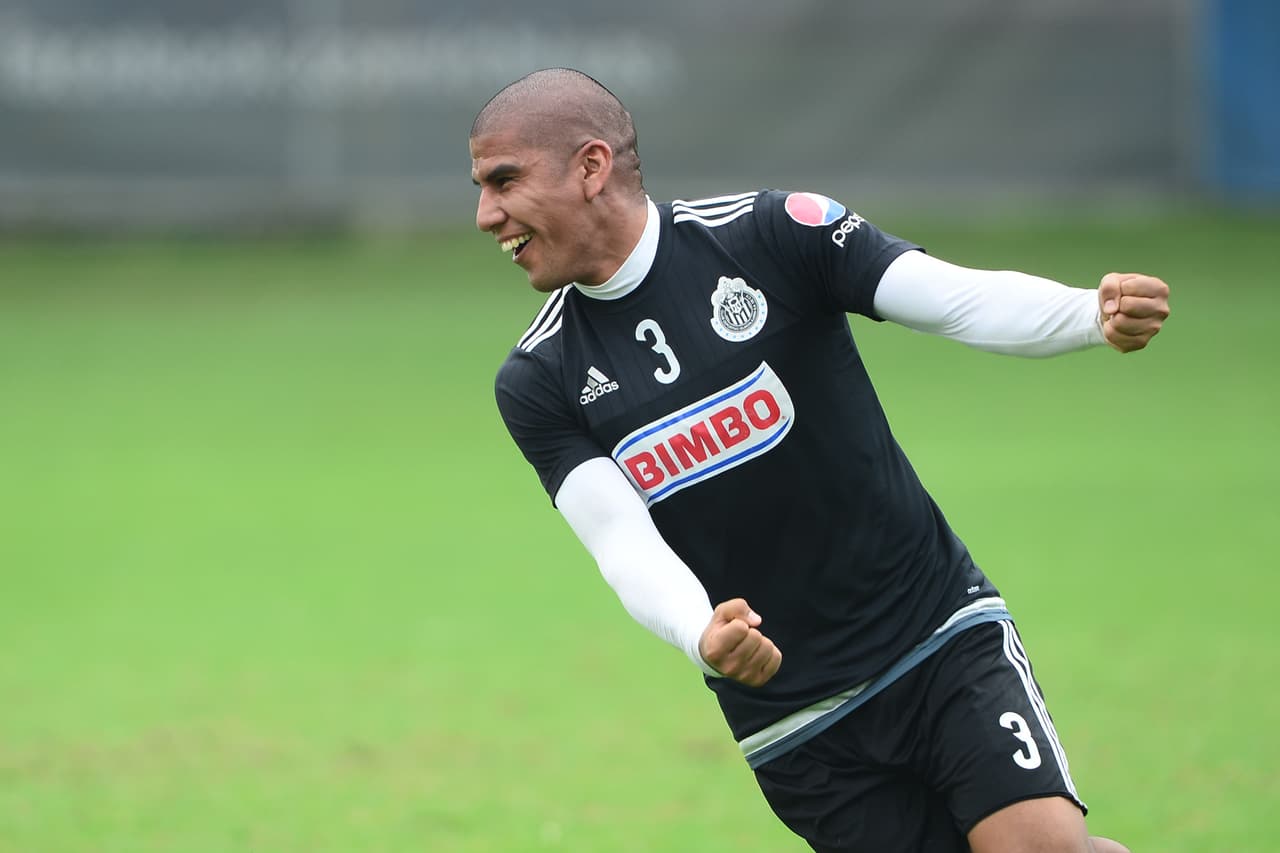 Salcido reconoce dificultad que tendrá Chivas en duelo ante León