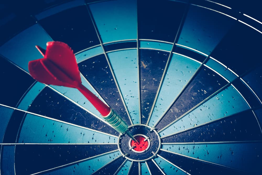 La recomendación cósmica que surge ahora es que no te dejes llevar por opiniones ajenas, no vaciles cuando digas voy hacer esto ¡hazlo! Esto no quiere decir que te vuelvas inflexible y que cambies de planes en un momento determinado, mantén la constancia y la lengua callada para no buscarte problemas.
<br>