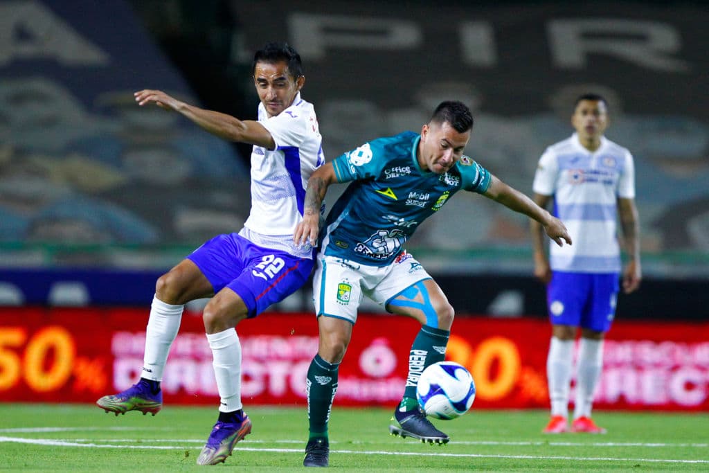 Brayan Angulo marcó a los 81’ el tanto que sentenció al actual campeón del futbol mexicano. León recibirá al Puebla y Cruz Azul hará lo propio con Mazatlán en la J9 del Guard1anes 2021.