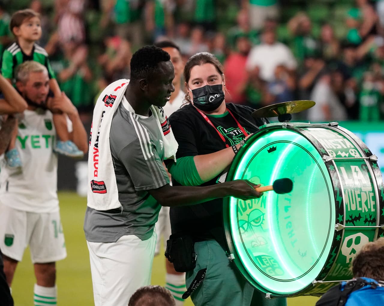 El tambor volvió a sonar en el Q2 Stadium.