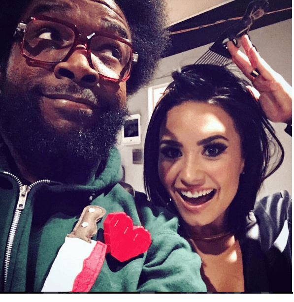 Se ha visto involucrada en problemas de salud, debido a depresiones y abuso de sustancias tóxicas. Pero aún así ella no pierde la sonrisa.