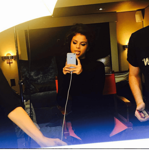 Así lo demostró en una entrevista, en la que además de confesar que su filtro favorito es el chrome, precisó cuál es el ángulo más atinado.