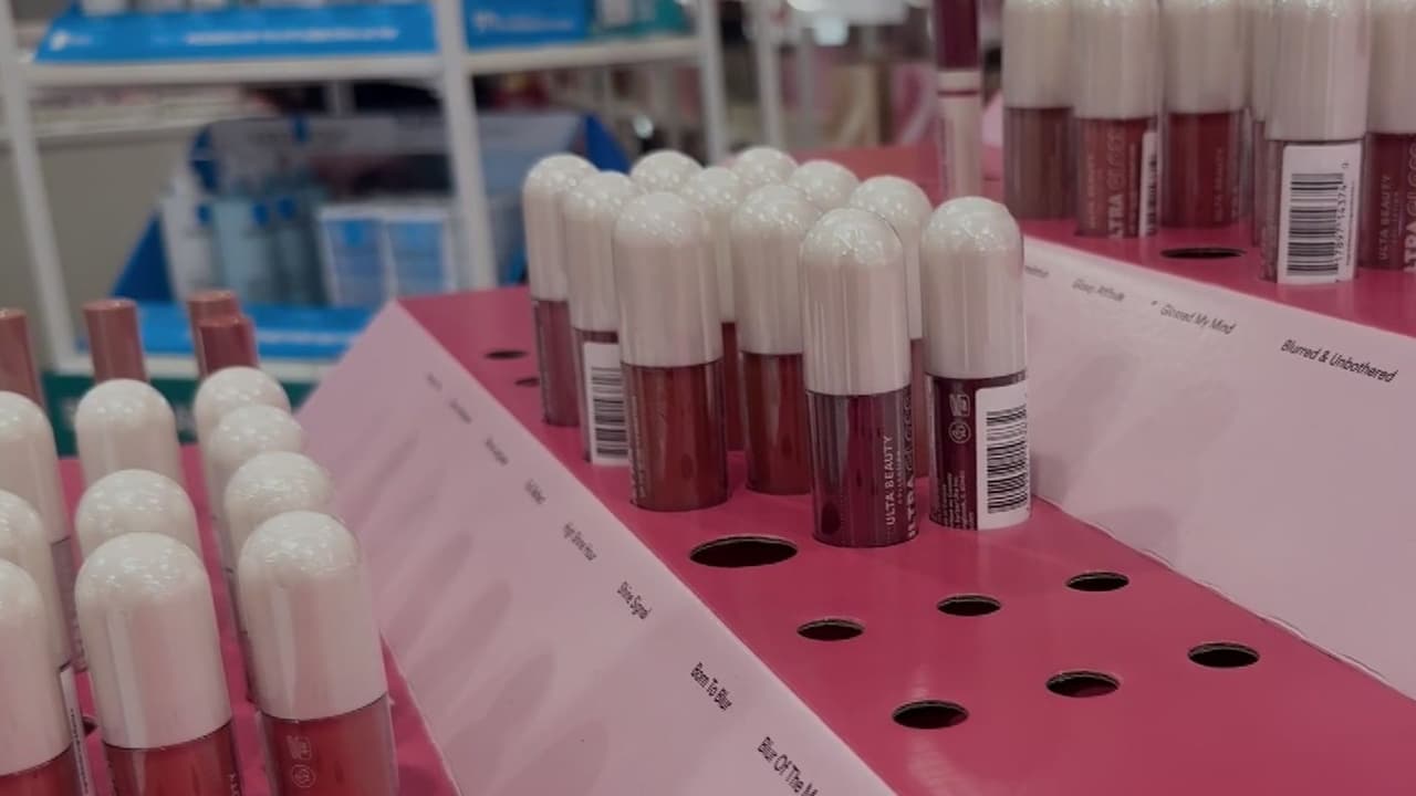 Acusan a dos hermanas de robar $75 mil en cosméticos de tiendas Ulta Beauty en Arizona