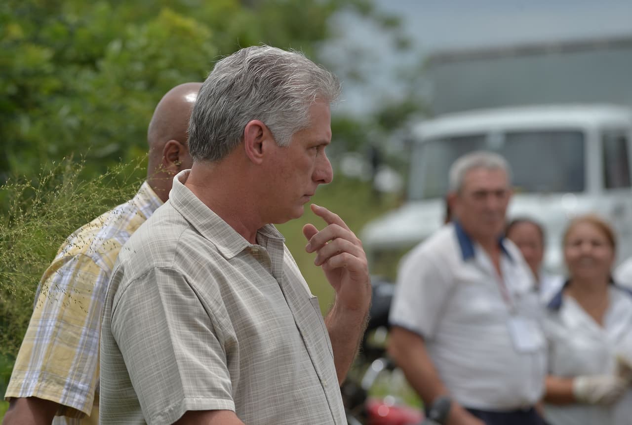 El presidente cubano Miguel Díaz-Canel se trasladó al lugar del accidente: "Las noticias no son nada halagüeñas. Parece que hay un alto número de víctimas", afirmó desde el lugar.