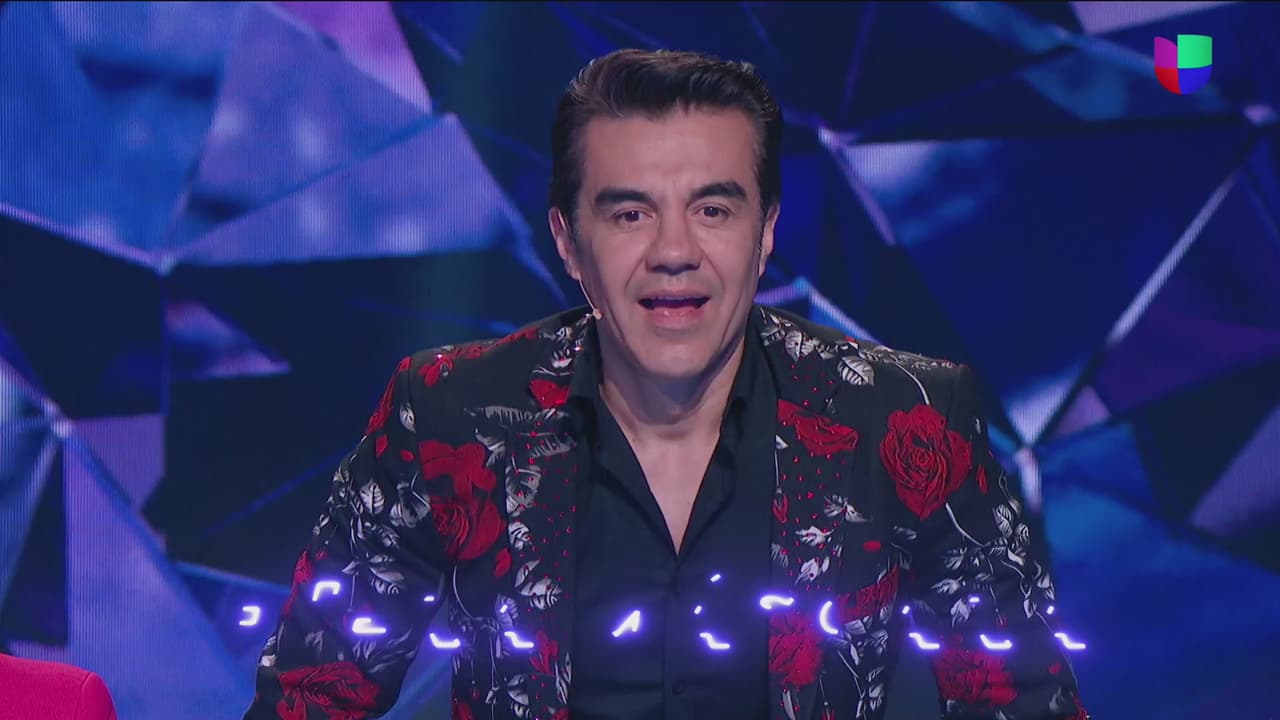 Hubo momentos en los que Adrián no pudo ocultar su cara de sorpresa al ver y escuchar las extraordinarias interpretaciones.