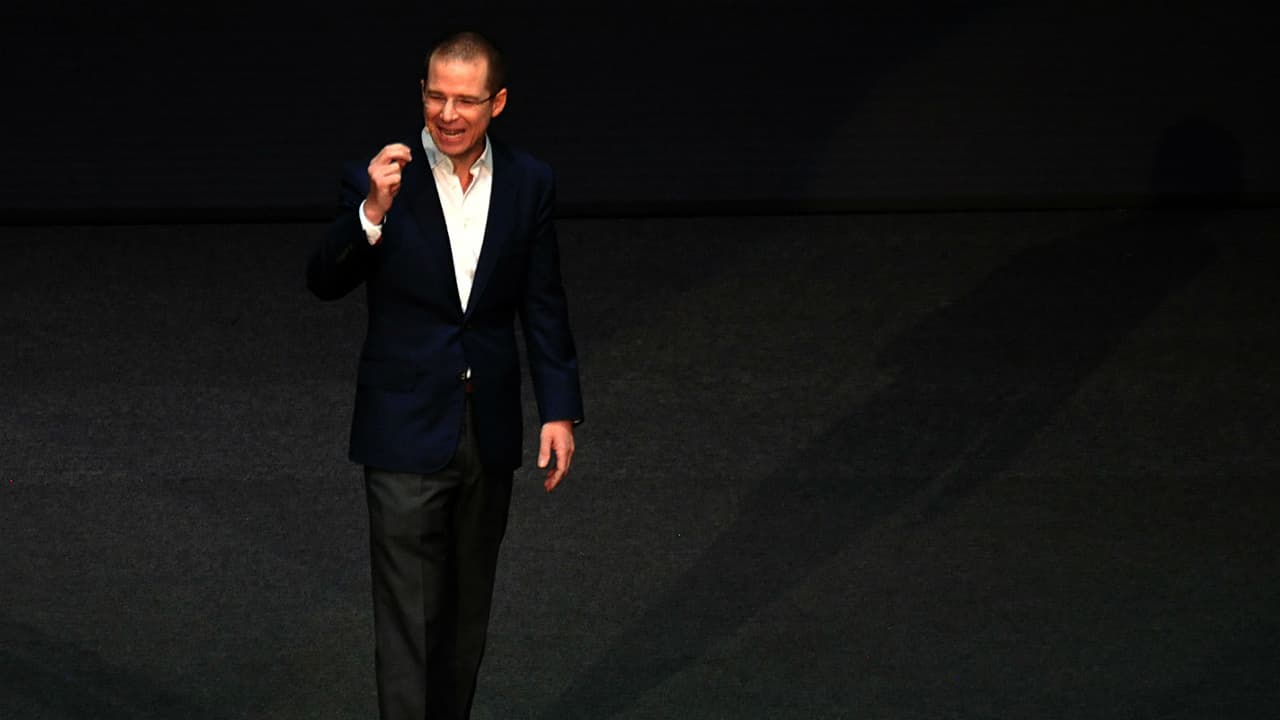 Candidato presidencial en México es involucrado en escándalo de lavado de dinero