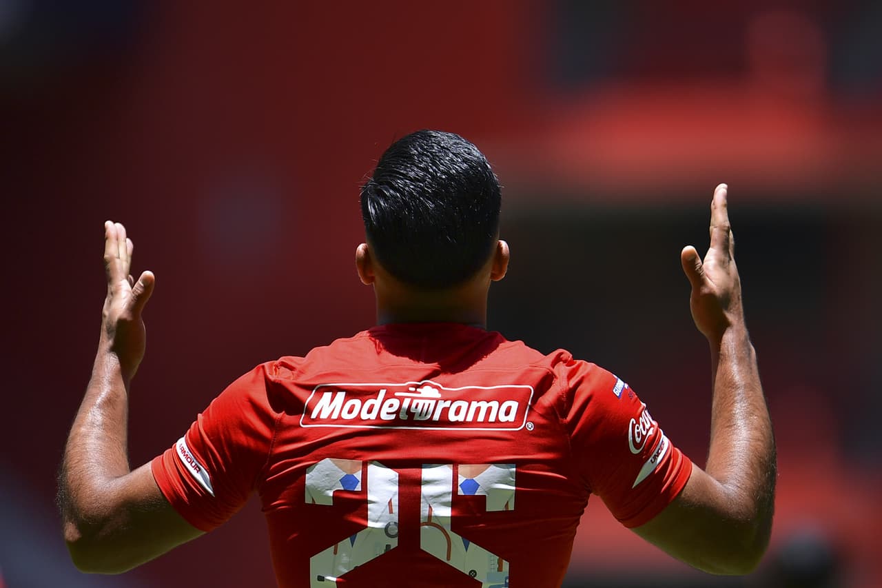 Los Diablos de Toluca vencen a los Tigres de la UANL tres goles a dos; los universitarios registran su primera derrota en el torneo Guard1anes 2020. Gignac fue autor de los dos goles, mientras que Canelo y Triverio le dan la victoria a Toluca.
