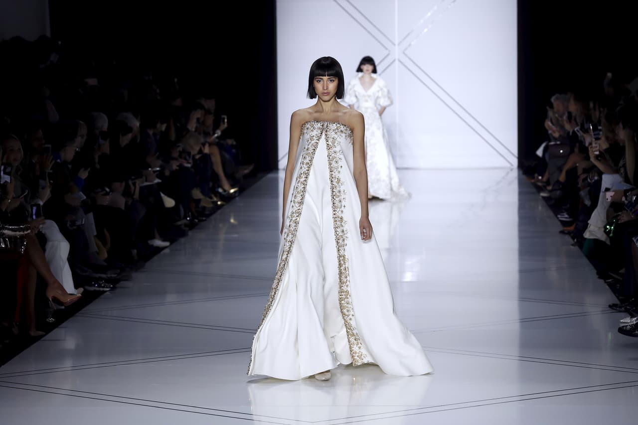 Las expectativas, sin duda, están puestas sobre una estilosa Meghan que nos ha puesto a seguir paso a paso cada una de sus elecciones de moda para tratar de adivinar -quizá inutilmente- qué vestido usará finalmente el día de su boda.