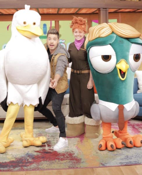 Llegaron los amigos de Storks a casita y William aprovechó para tomarse una foto.