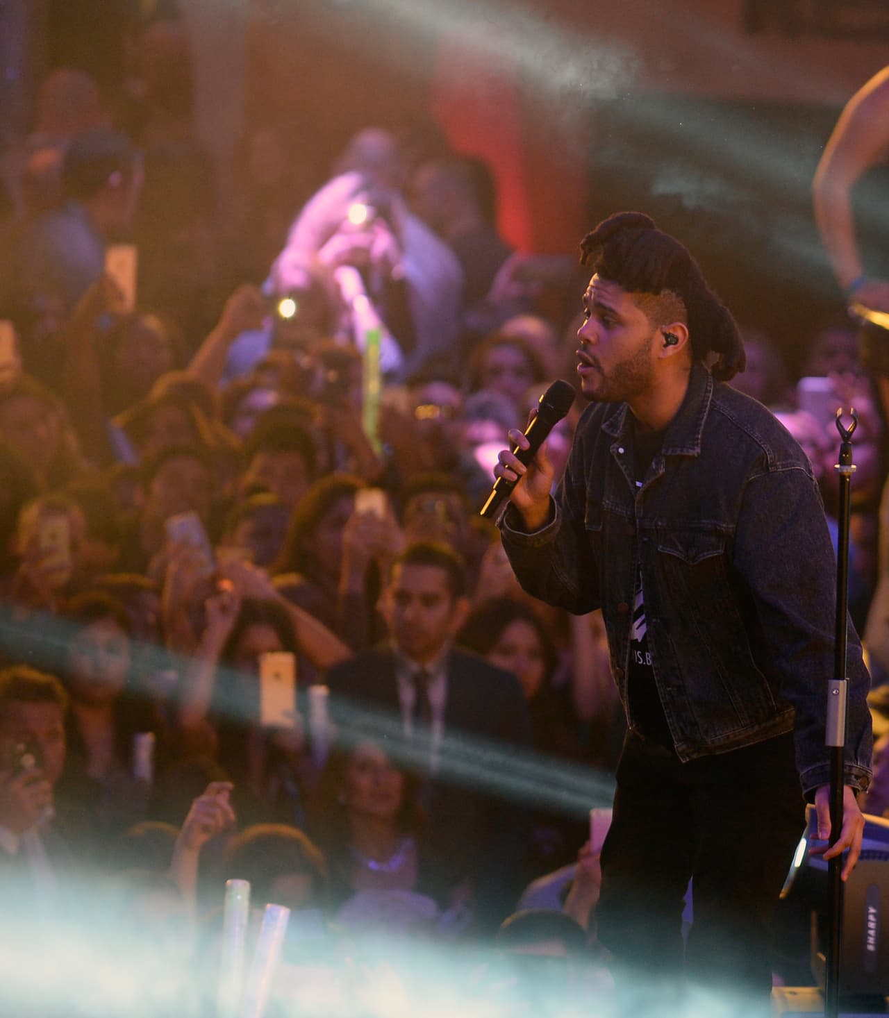 ¿Con qué sorpresas llegará al escenario del GRAMMY?