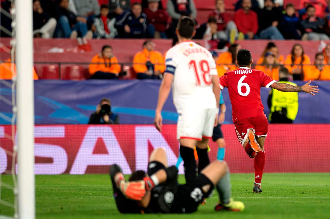 Al minuto 23 del segundo tiempo, Thiago Alcantara puso de cabezazo, luego de centro de Franck Ribery, el 1-2 de ventaja para Bayern Munich.