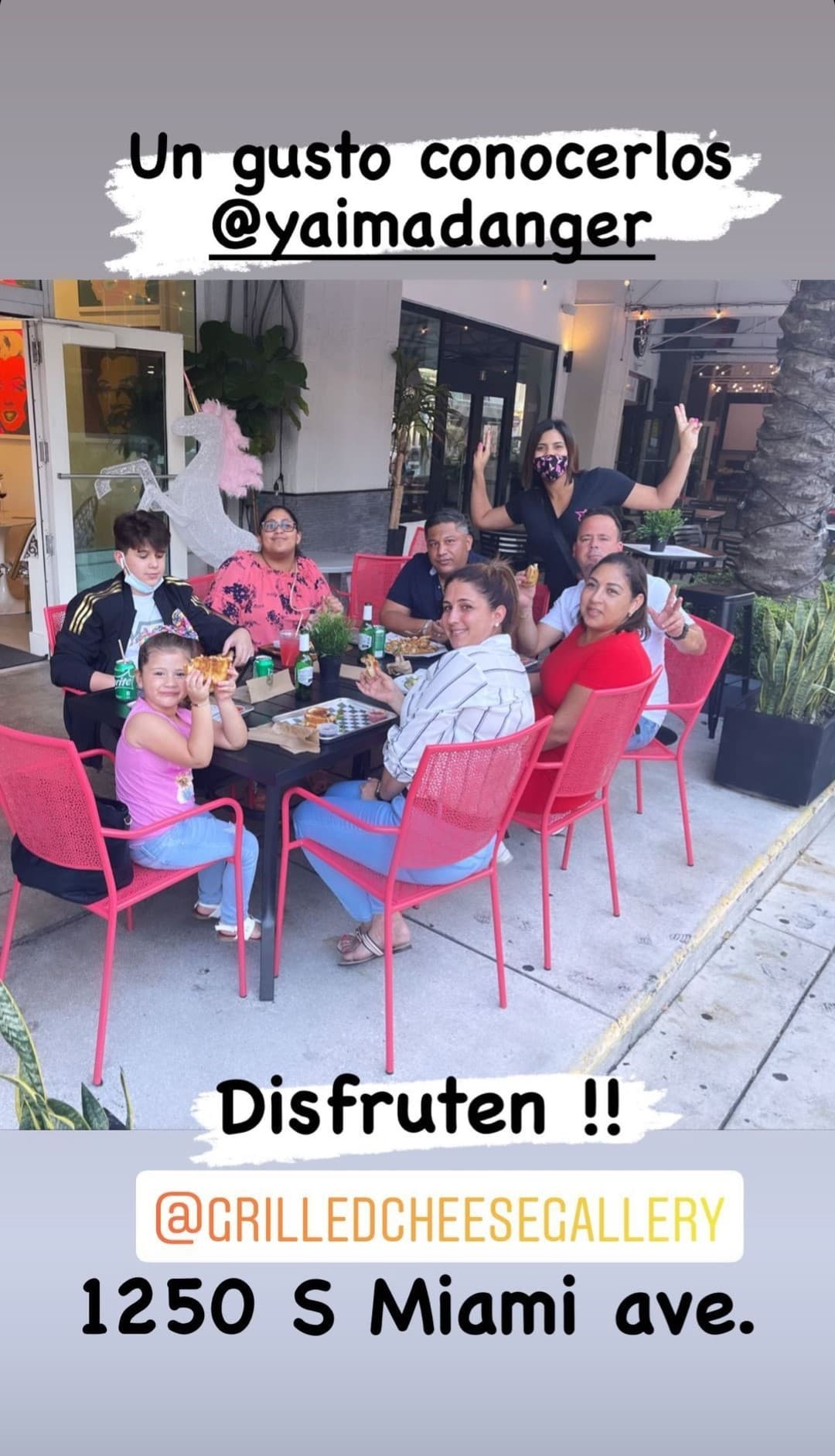 Esta última semana de abril, la conductora dominicana tuvo la oportunidad de convivir con el público en la apertura de un nuevo proyecto gastronómico familiar.