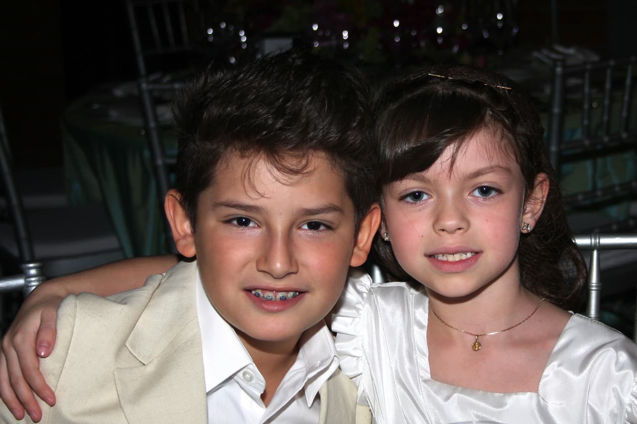 María José Mariscal tenía tan sólo 5 años cuando conquistó a los televidentes en la telenovela ‘Porque el amor manda’, interpretando a Valentina, la pequeña hija de Fernando Colunga. Ya han pasado 8 años y aquella dulce niña que conocimos actualmente está muy enamorada.