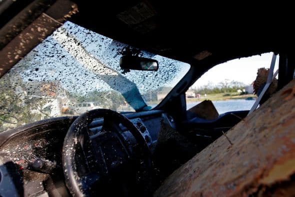 "Si no recogemos (los escombros) y vuelven las tormentas severas con fuertes vientos lo que vendrá será peor", mencionó Halliday.